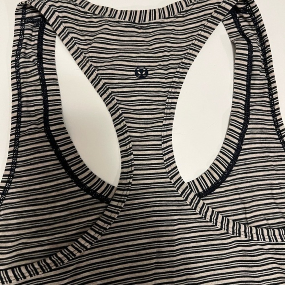 Lululemon yogi racerback - Picture 13 of 13
